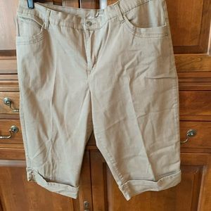 Gloria Vanderbilt Capri Twill Plus